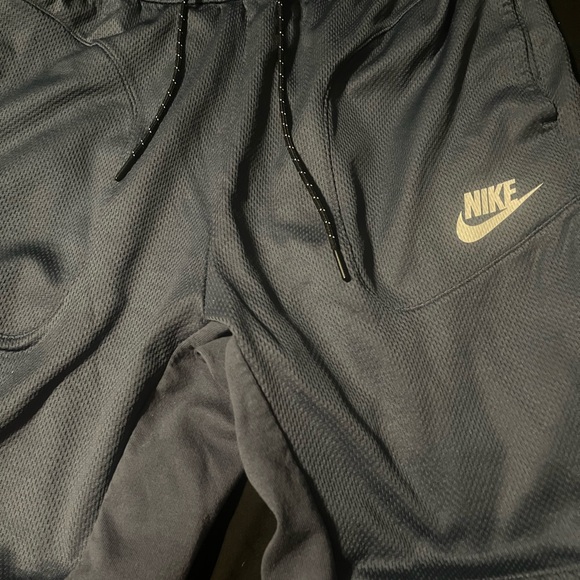 Nike Navy Shorts - Picture 1 of 4